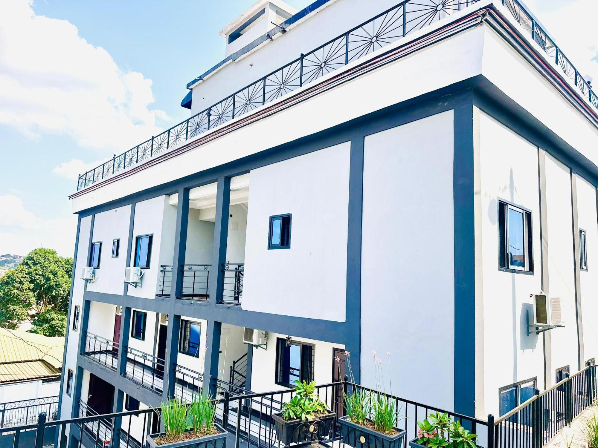 Royal Hillside Apartments And Hotels Yaoundé Εξωτερικό φωτογραφία