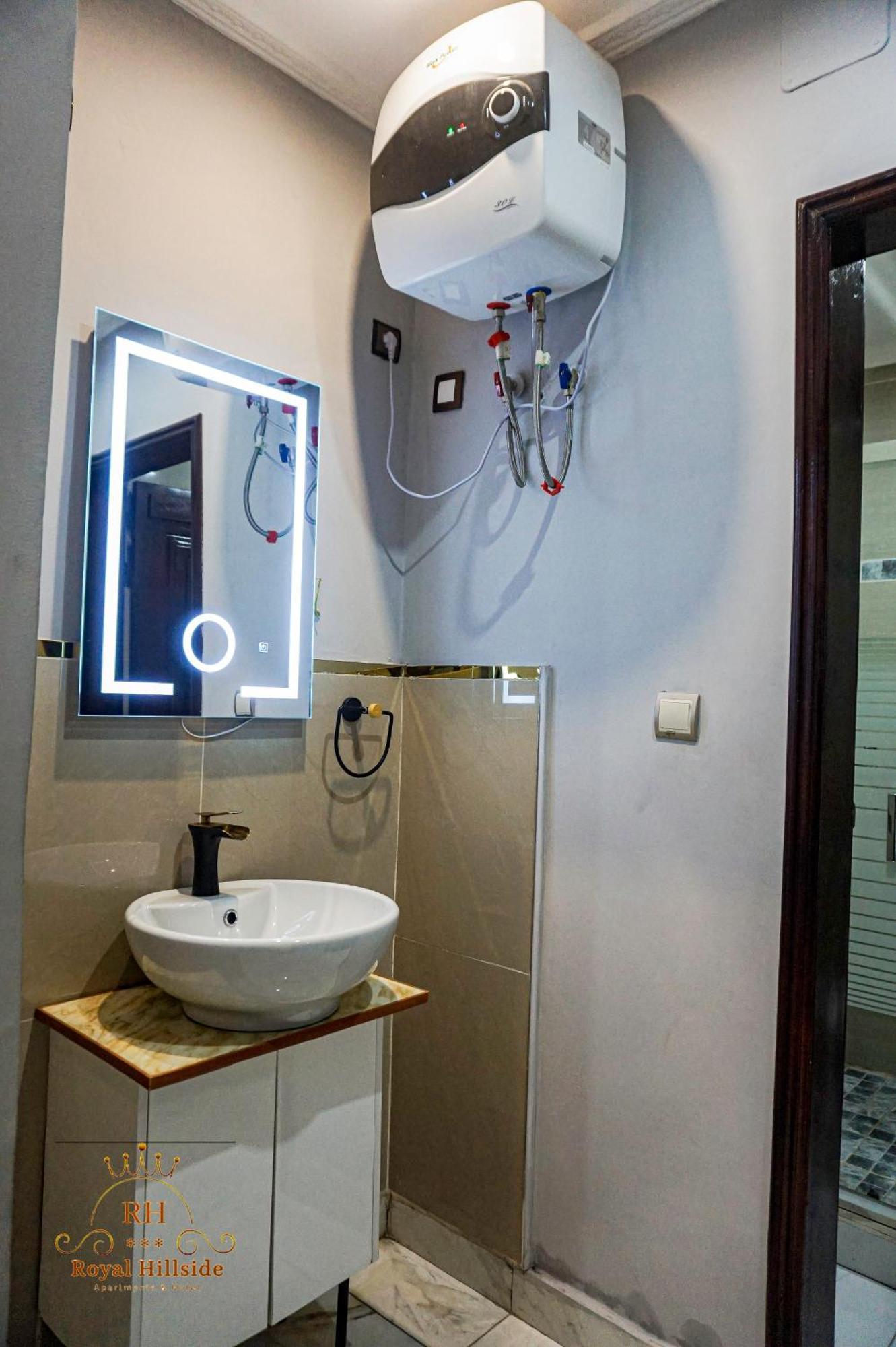 Royal Hillside Apartments And Hotels Yaoundé Εξωτερικό φωτογραφία