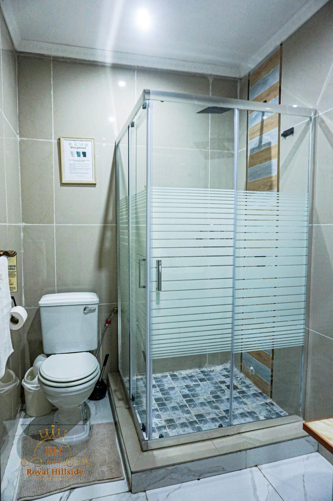 Royal Hillside Apartments And Hotels Yaoundé Δωμάτιο φωτογραφία